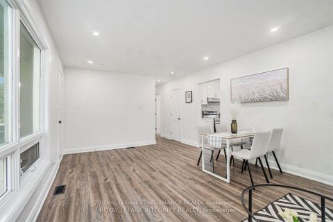 Photo 2 at 26 Majestic Drive, Nepean (Manordale), Ottawa