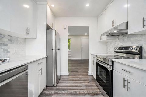 Photo 7 at 26 Majestic Drive, Nepean (Manordale), Ottawa