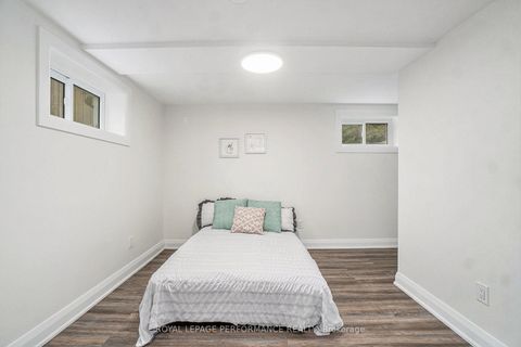 Photo 21 at 26 Majestic Drive, Nepean (Manordale), Ottawa