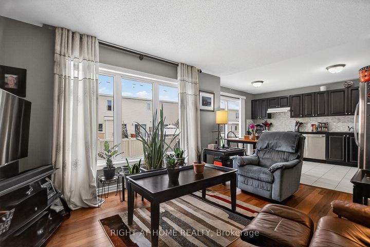 Photo 16 at 307 VENTANNA Way, Nepean (Strandherd), Ottawa