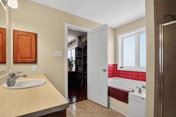 Photo 24 at 307 VENTANNA Way, Nepean (Strandherd), Ottawa
