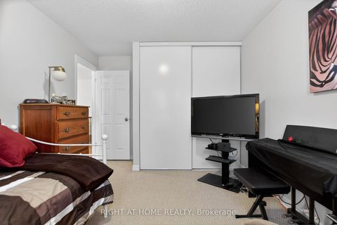 Photo 27 at 307 VENTANNA Way, Nepean (Strandherd), Ottawa