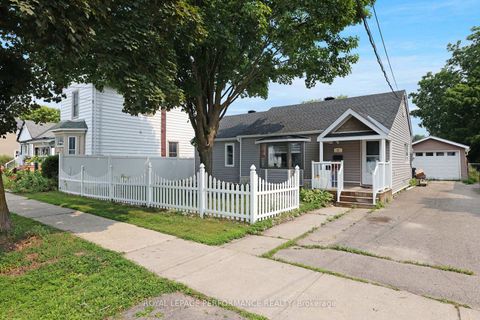 Photo 1 at 63 Wilson Street E, Perth