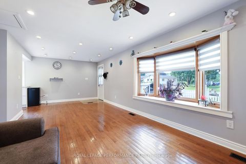 Photo 7 at 63 Wilson Street E, Perth