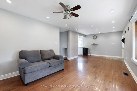 Photo 9 at 63 Wilson Street E, Perth