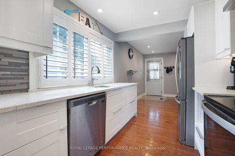 Photo 12 at 63 Wilson Street E, Perth