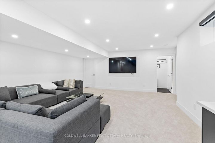 Photo 35 at 1124 Normandy Crescent, Nepean (Borden Farm/Stewart Farm/Carleton Heights/Parkwood Hills), Ottawa