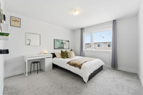 Photo 32 at 207 Osterley Way, Stittsville (South), Stittsville