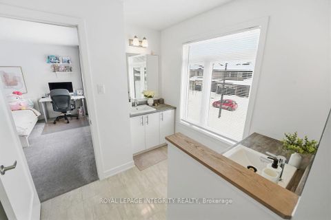 Photo 36 at 207 Osterley Way, Stittsville (South), Stittsville