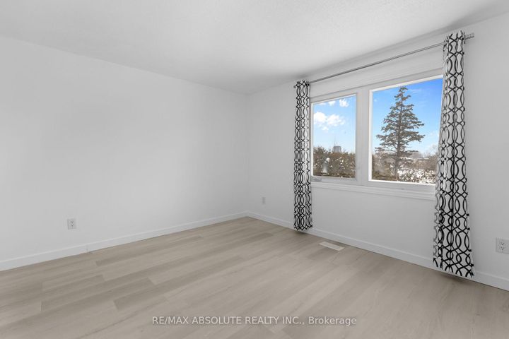 Photo 31 at 1444 Normandy Crescent, Nepean (Carleton Heights), Ottawa
