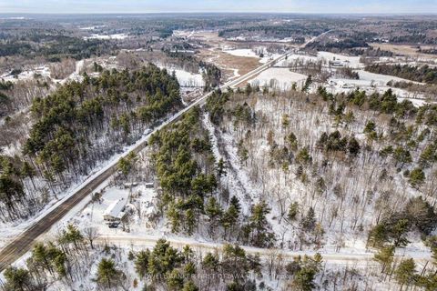 Photo 2 at 115 Doran Road, Bathurst/Burgess & Sherbrooke (Bathurst) Twp, Tay Valley