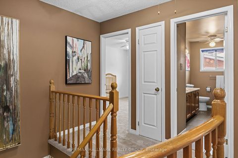 Photo 21 at 944 Greenbriar Avenue, Nepean (Carleton Heights), Ottawa