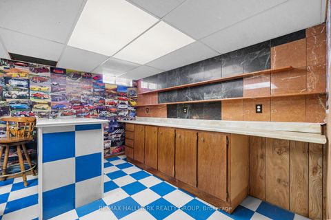 Photo 32 at 944 Greenbriar Avenue, Nepean (Carleton Heights), Ottawa