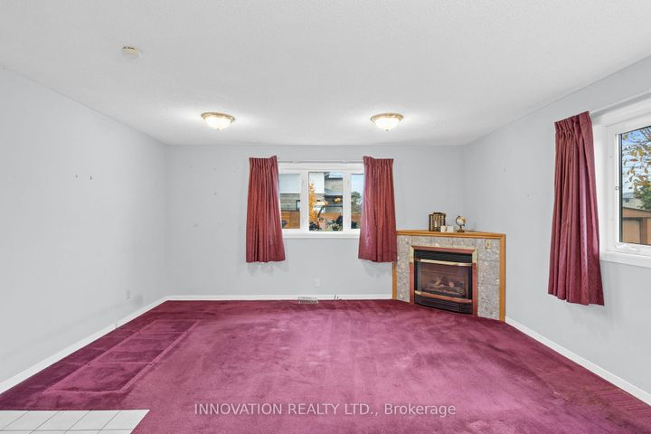 Photo 15 at 30 Oakview Avenue, Nepean (Meadowlands/Crestview), Ottawa