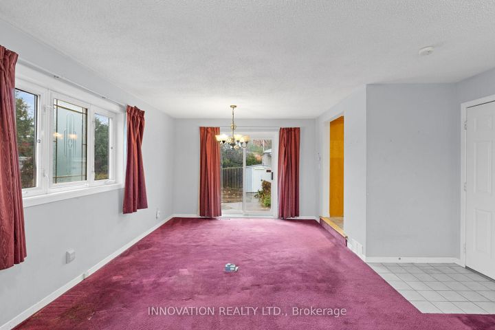 Photo 18 at 30 Oakview Avenue, Nepean (Meadowlands/Crestview), Ottawa