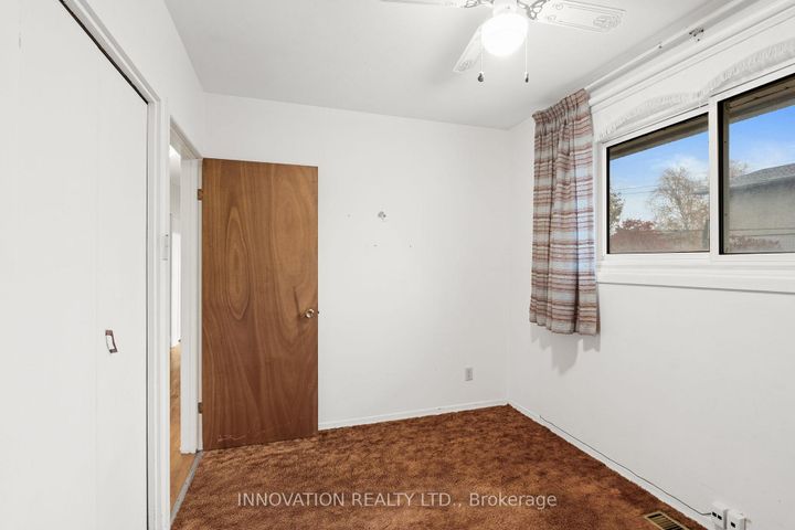 Photo 30 at 30 Oakview Avenue, Nepean (Meadowlands/Crestview), Ottawa