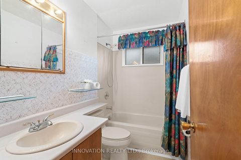 Photo 31 at 30 Oakview Avenue, Nepean (Meadowlands/Crestview), Ottawa