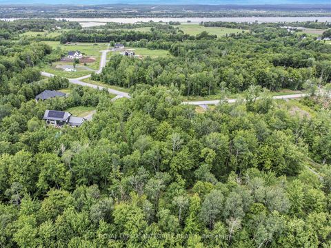 Photo 6 at 1590 Kinsella Drive, Cumberland Estates, Orleans