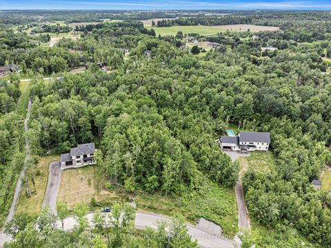 Photo 11 at 1590 Kinsella Drive, Cumberland Estates, Orleans