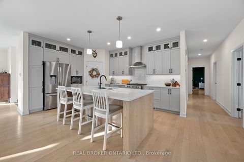 Photo 11 at 119 Ernest Way, Bathurst/Burgess & Sherbrooke (Bathurst) Twp, Tay Valley