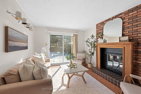 Photo 5 at 908 Chaleur Way, Convent Glen, Orleans