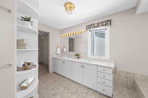 Photo 24 at 908 Chaleur Way, Convent Glen, Orleans