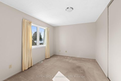 Photo 27 at 908 Chaleur Way, Convent Glen, Orleans