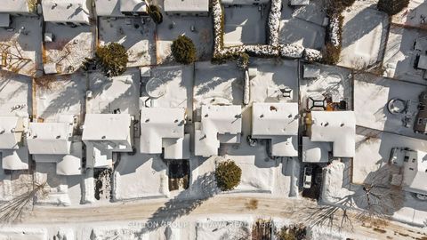 Photo 33 at 908 Chaleur Way, Convent Glen, Orleans