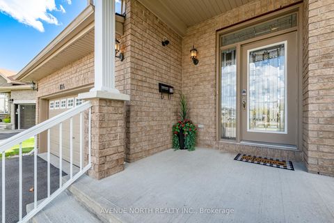 Photo 1 at 184 Felicity Crescent, Mer Bleue/Bradley Estates/Anderson Park, Orleans