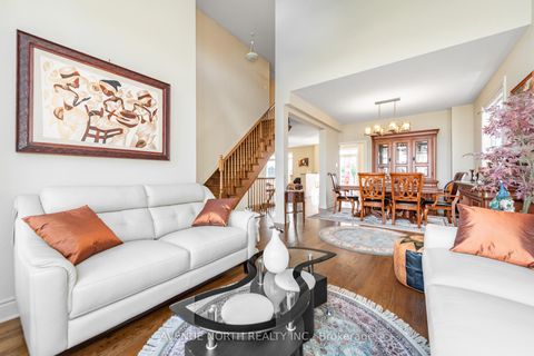 Photo 6 at 184 Felicity Crescent, Mer Bleue/Bradley Estates/Anderson Park, Orleans