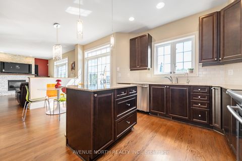 Photo 11 at 184 Felicity Crescent, Mer Bleue/Bradley Estates/Anderson Park, Orleans