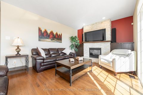 Photo 18 at 184 Felicity Crescent, Mer Bleue/Bradley Estates/Anderson Park, Orleans