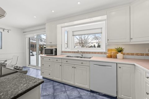 Photo 14 at 830 Acadian Gardens, Convent Glen, Orleans