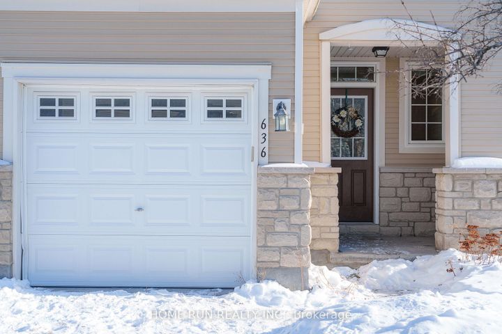 Photo 4 at 636 Pamplona Private, Nepean (Stonebridge), Ottawa