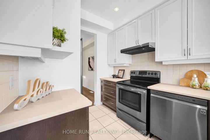 Photo 18 at 636 Pamplona Private, Nepean (Stonebridge), Ottawa