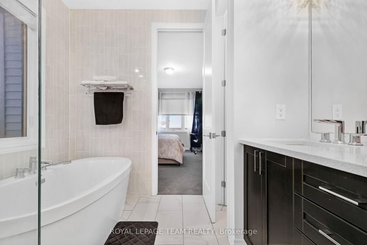 Photo 33 at 405 Aphelion Crescent, Nepean (Half Moon Bay), Ottawa