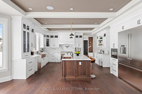 Photo 2 at 432 Ashbee Court, Manotick Village & Manotick Estates, Manotick