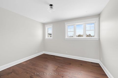 Photo 25 at 432 Ashbee Court, Manotick Village & Manotick Estates, Manotick