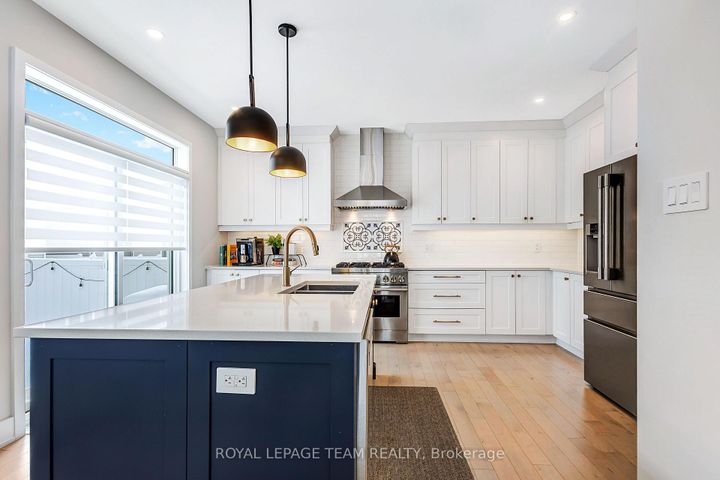 Photo 10 at 21 Coppermine Street, Nepean (Heritage Park), Ottawa