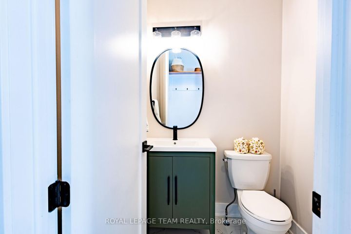 Photo 14 at 21 Coppermine Street, Nepean (Heritage Park), Ottawa