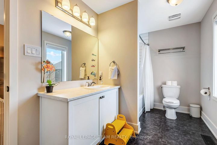 Photo 24 at 21 Coppermine Street, Nepean (Heritage Park), Ottawa