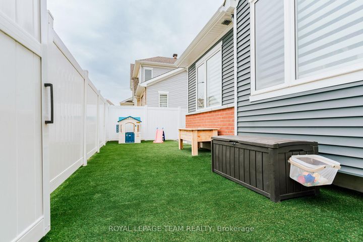 Photo 29 at 21 Coppermine Street, Nepean (Heritage Park), Ottawa