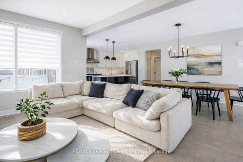 Photo 8 at 21 Coppermine Street, Nepean (Heritage Park), Ottawa