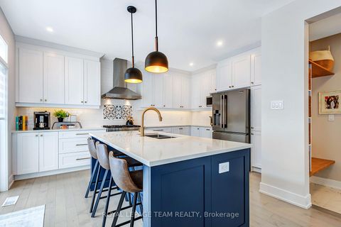 Photo 9 at 21 Coppermine Street, Nepean (Heritage Park), Ottawa