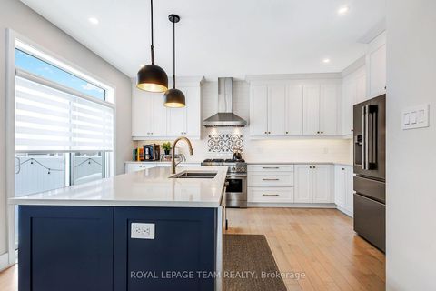 Photo 10 at 21 Coppermine Street, Nepean (Heritage Park), Ottawa