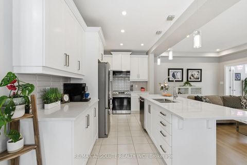 Photo 6 at 160 Damselfly Way, Nepean (Half Moon Bay), Ottawa