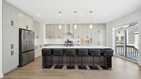 Photo 1 at 272 Cornice Street, Mer Bleue/Bradley Estates/Anderson Park, Orleans