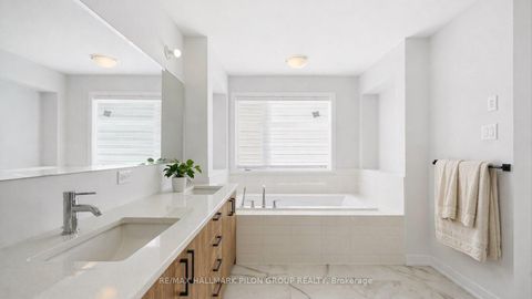 Photo 11 at 272 Cornice Street, Mer Bleue/Bradley Estates/Anderson Park, Orleans