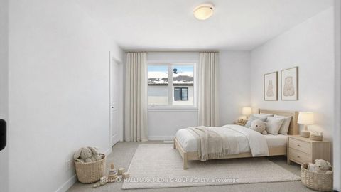 Photo 15 at 272 Cornice Street, Mer Bleue/Bradley Estates/Anderson Park, Orleans