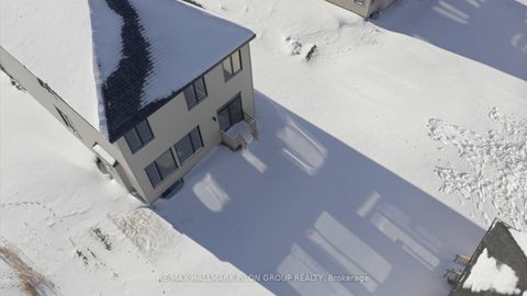 Photo 19 at 272 Cornice Street, Mer Bleue/Bradley Estates/Anderson Park, Orleans